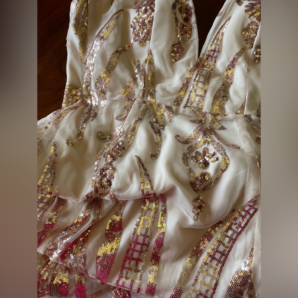 GOLDEN PROM DRESS SIZE L NEVER WORN NEW WITH TAG